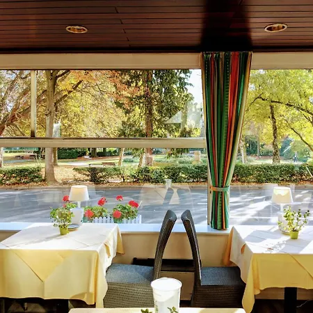 Ξενοδοχείο Eden Am Kurpark 3*